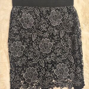 Elegant Black Lace Skir